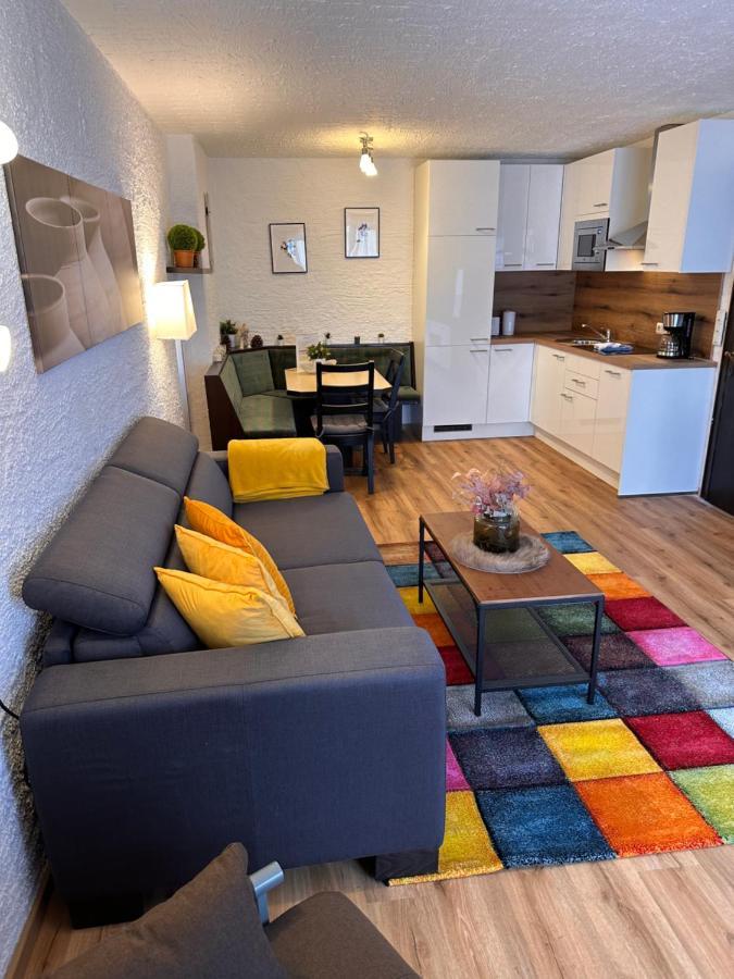 Waidach Zentrum 1 로이타쉬 외부 사진