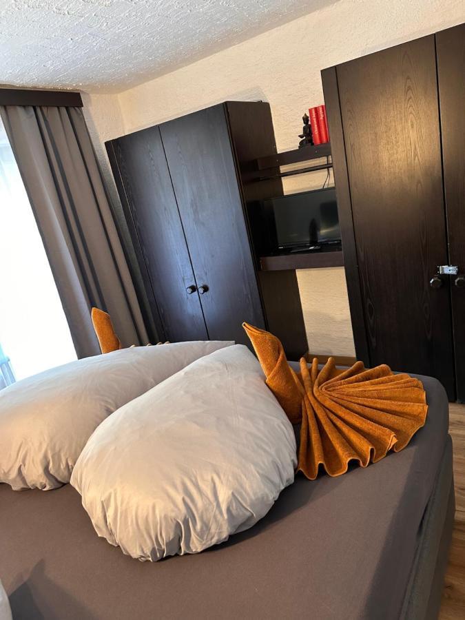 Waidach Zentrum 1 로이타쉬 외부 사진